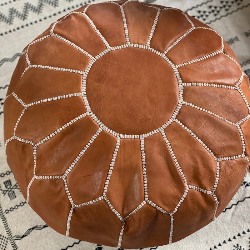 Marokkansk puf i lysebrunt læder