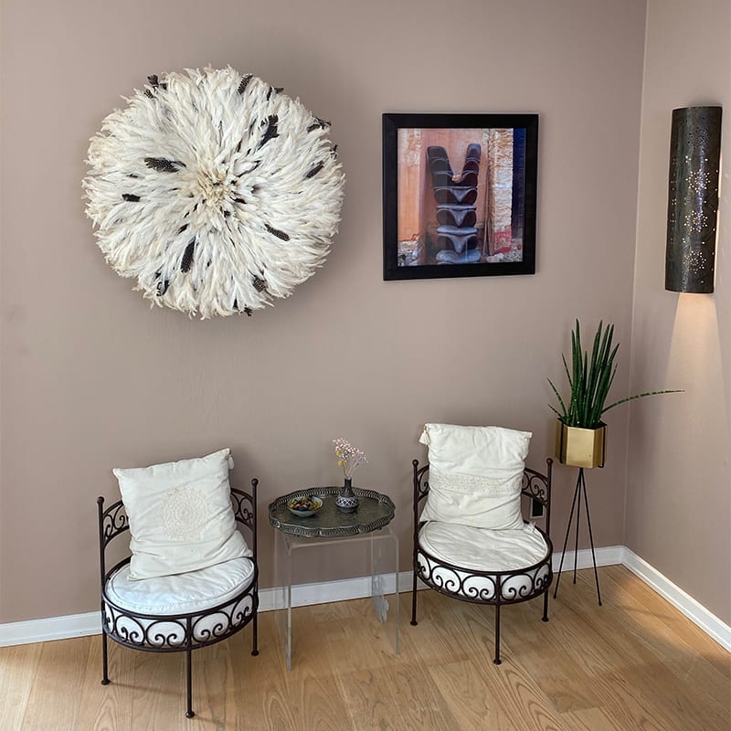 Fjer vægdekoration juju hat - hvid og sort - Billede 5