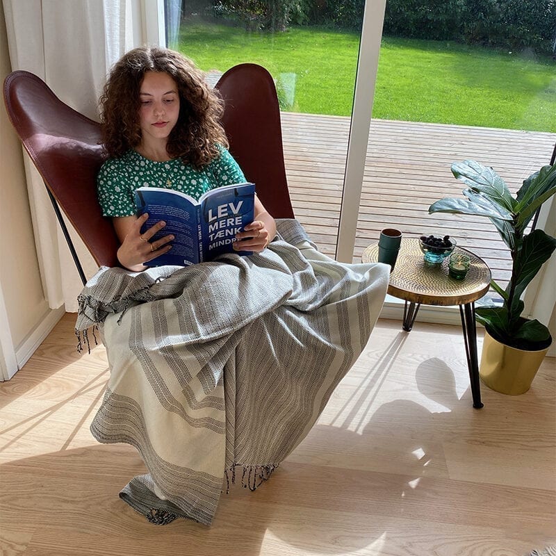 Marokkansk plaid - stribet lysegrå